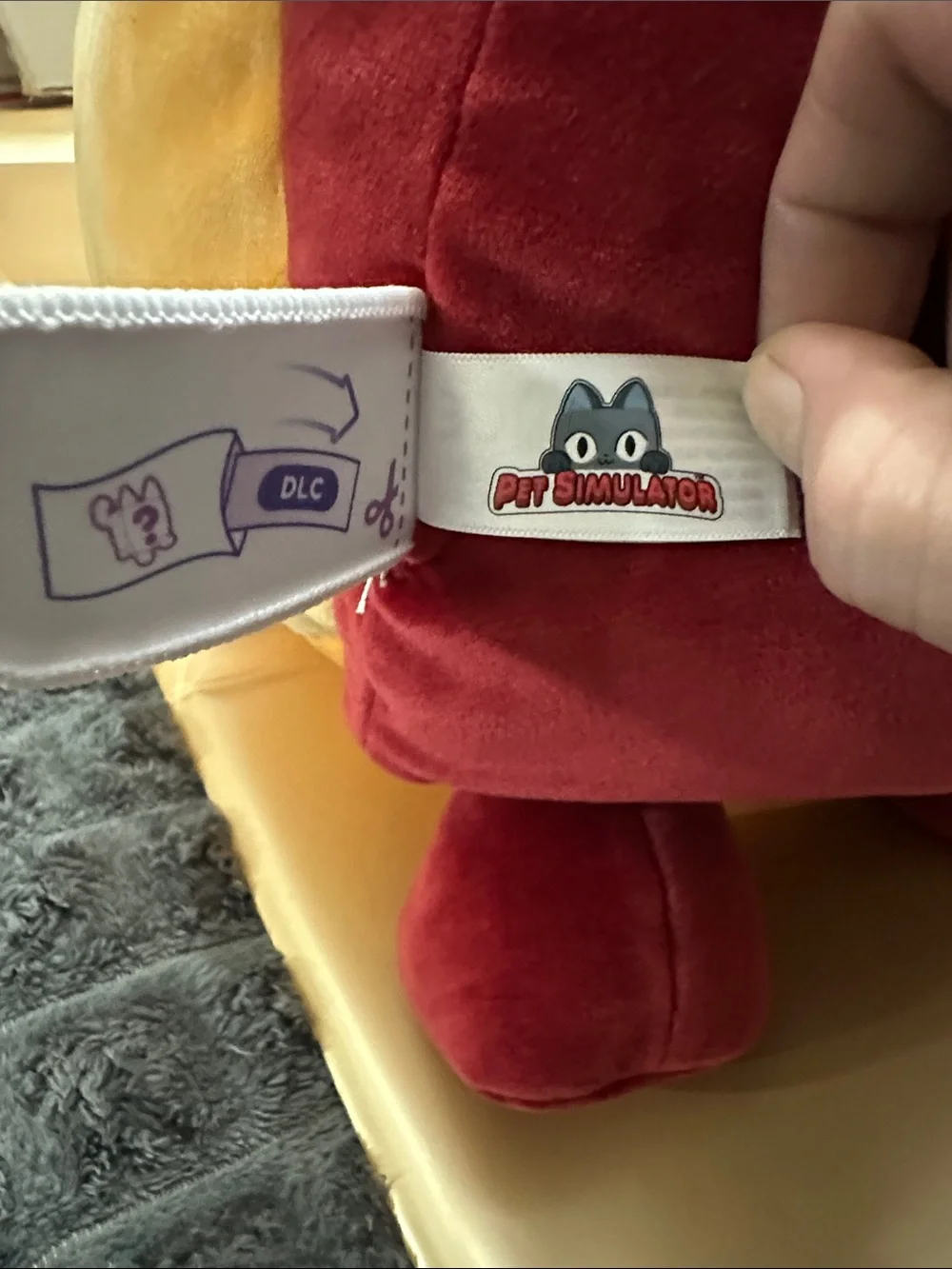 Pet simulator huge pets Hot Dog with attached unused game code